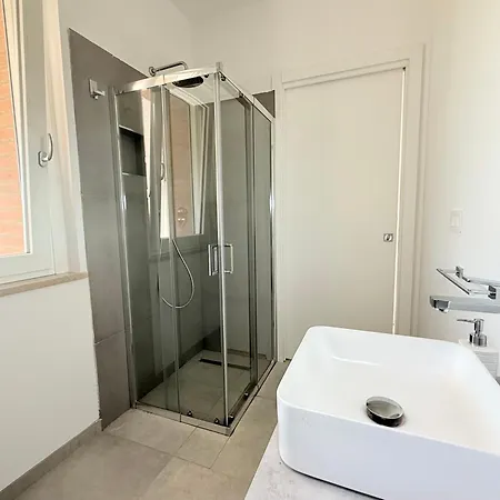 Se252 - Montemarciano, Bilocale Rinnovato Con Giardino *