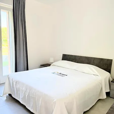 Se252 - Montemarciano, Bilocale Rinnovato Con Giardino